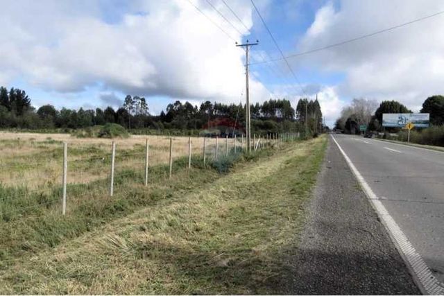 Vende 7,500 m2 con potencial comercial