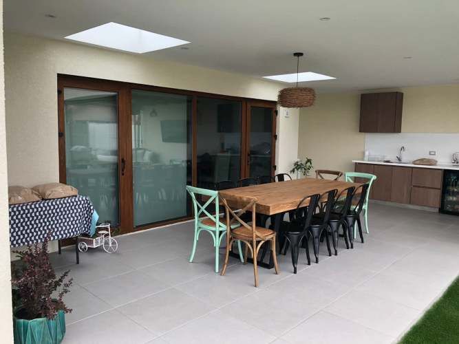 SE VENDE CASA MEJORADA LISTA PARA  HABITAR