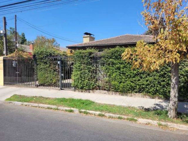 Propiedad En Venta En Calle Ramón Carvallo, La Cisterna. FHP