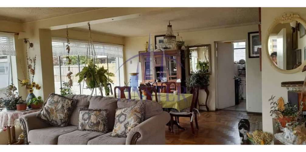 Amplia Casa Sólida Con Estupenda Ubicación En Quintero