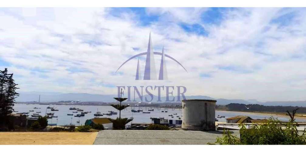 Amplia Casa Sólida Con Estupenda Ubicación En Quintero