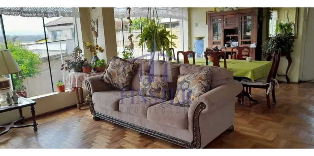 Amplia Casa Sólida Con Estupenda Ubicación En Quintero