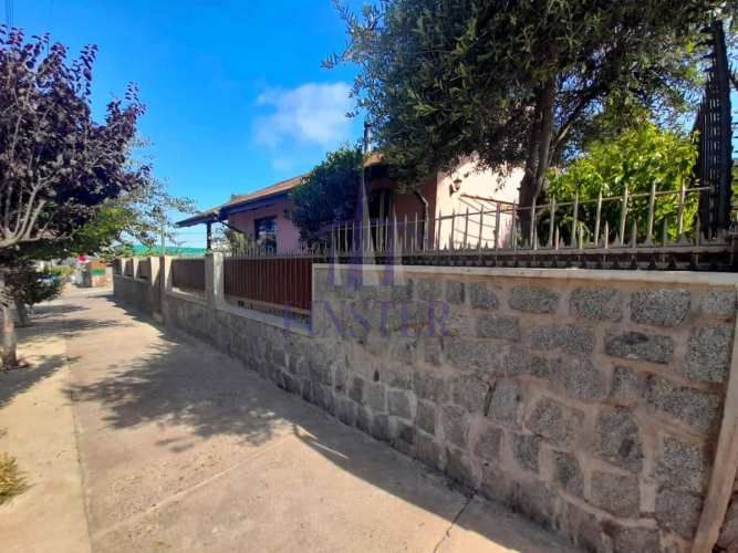 Espectacular Casa Sólida En El Corazón De Quintero