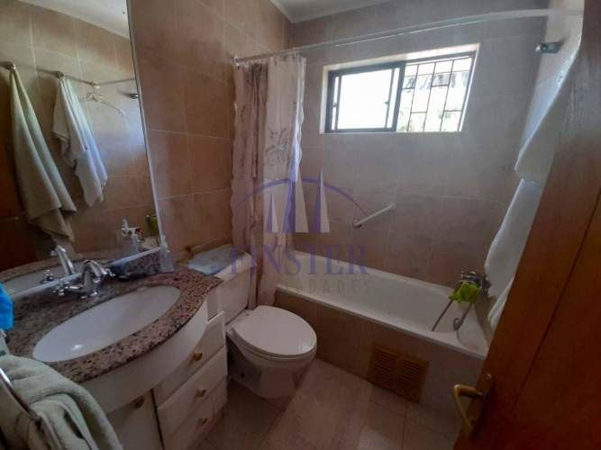 Espectacular Casa Sólida En El Corazón De Quintero