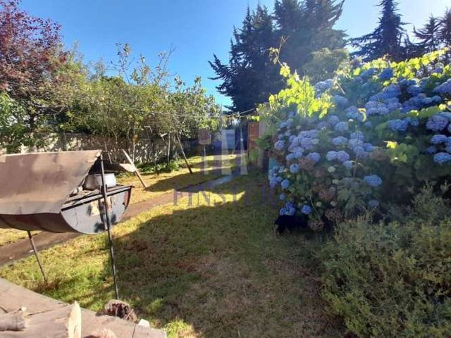 Gran Terreno Con Casa En Villa Las Condes De Loncura