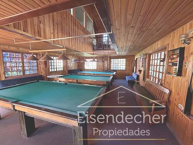 Cabañas equipadas, salón de juegos, eventos y piscina