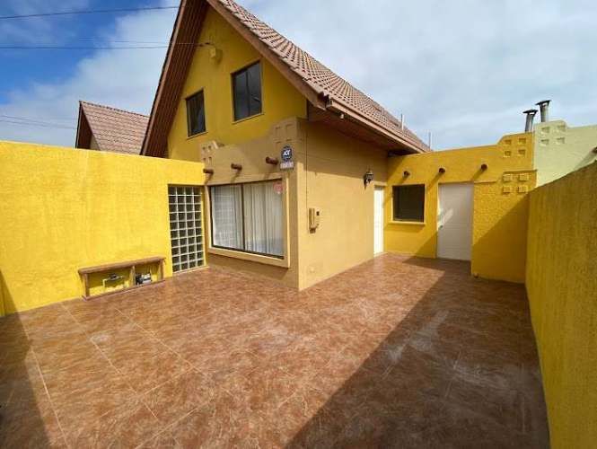 Amplia casa 4d/3b, Cuatro Esquinas/Cisternas