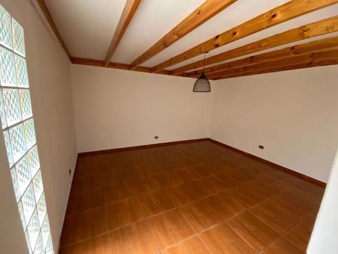 Amplia casa 4d/3b, Cuatro Esquinas/Cisternas