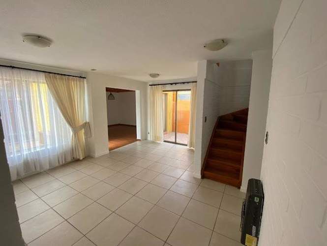 Amplia casa 4d/3b, Cuatro Esquinas/Cisternas