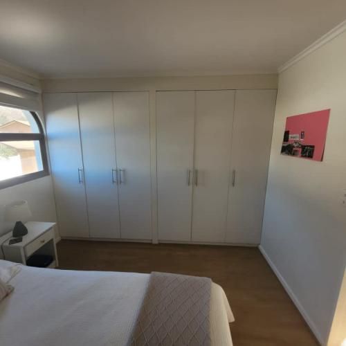 CASA DE 3D/3B CON PISCINA EN CONDOMINIO CERRADO –RAÚL BITRÁN