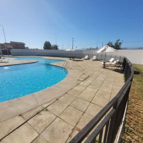 CASA DE 3D/3B CON PISCINA EN CONDOMINIO CERRADO –RAÚL BITRÁN