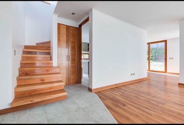 John Andrews (90992)