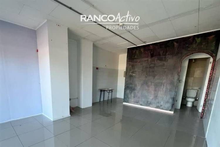 LOCAL COMERCIAL ADVA. LOS POETAS