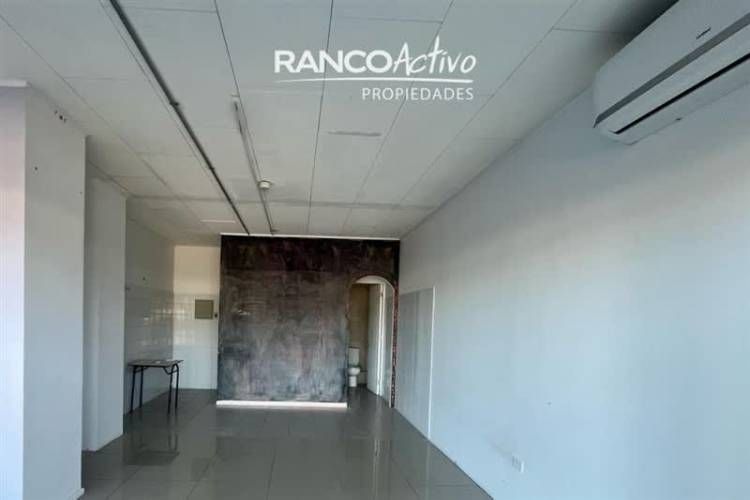 LOCAL COMERCIAL ADVA. LOS POETAS