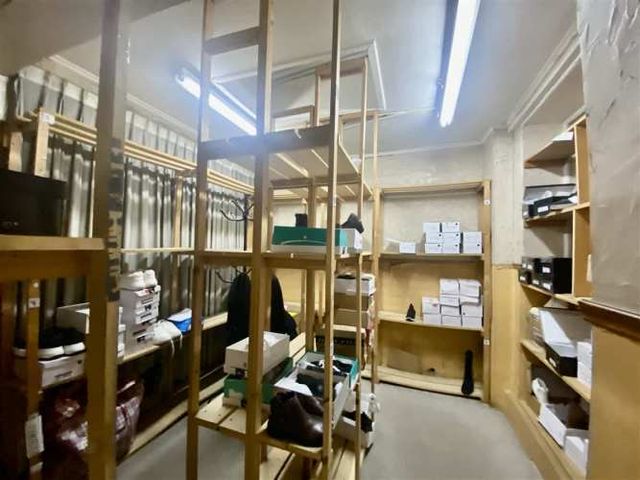 LOCAL COMERCIAL MANUEL MONTT/BARROS BORGOÑO/ELIODORO YAÑEZ