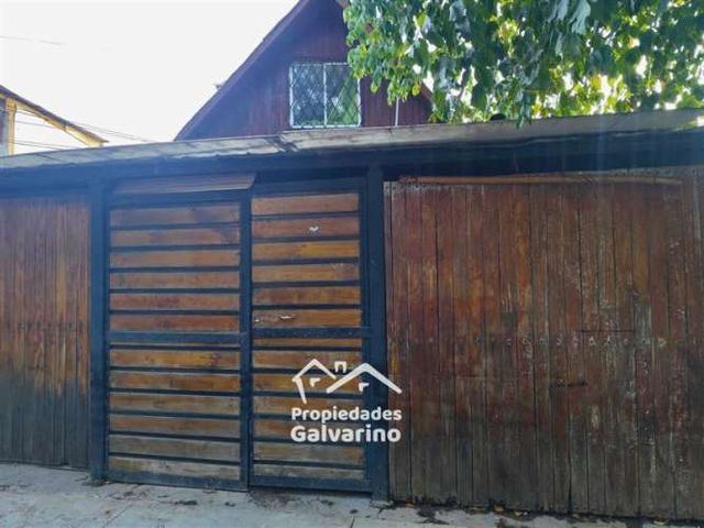 CASA CALLE LA MEDIALUNA Y AVENIDA RECOLETA