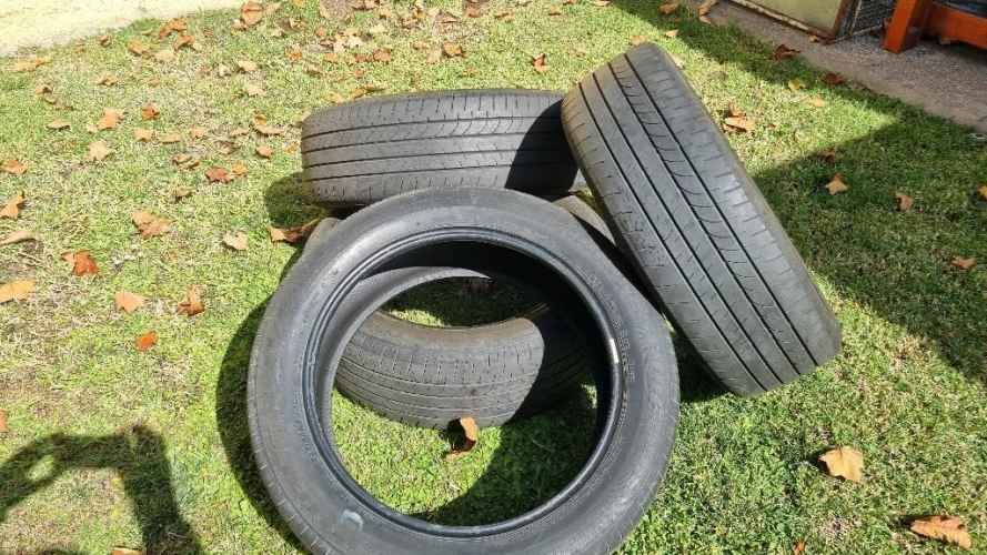 4 Neumaticos Bridgestone Dueler R/L 33A 235 55 R20