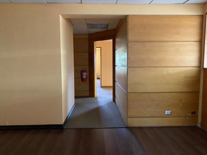 Oficinas amplias con 579 mts2 con varias dependencias en el centro de la ciudad.