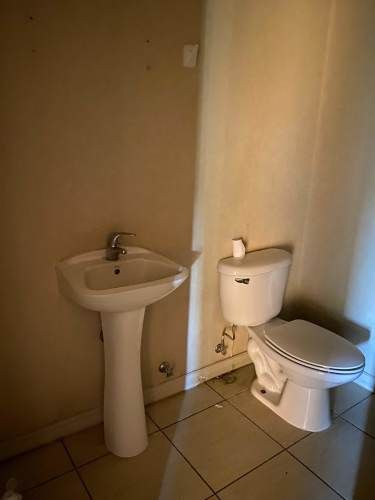 Oficinas amplias con 579 mts2 con varias dependencias en el centro de la ciudad.