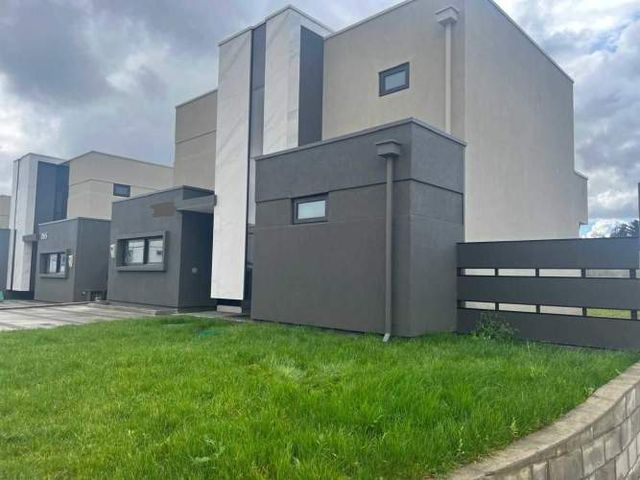 Venta Excelente Casa en Condominio (91799)