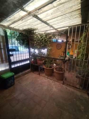 SE VENDE CASA EN LO PRADO: 3 Hab, 2 Baños