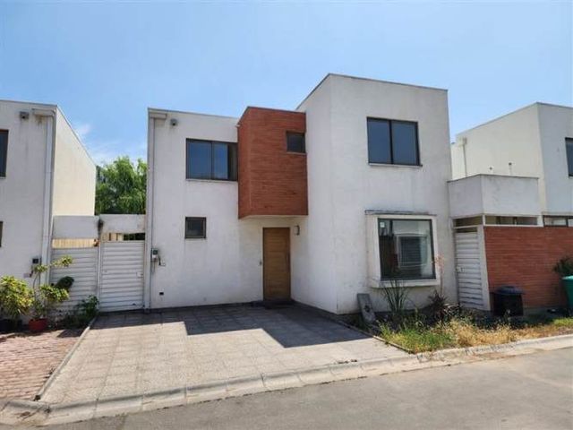 CASA CAMINO DE LA VIÑA 1547 HUECHURABA