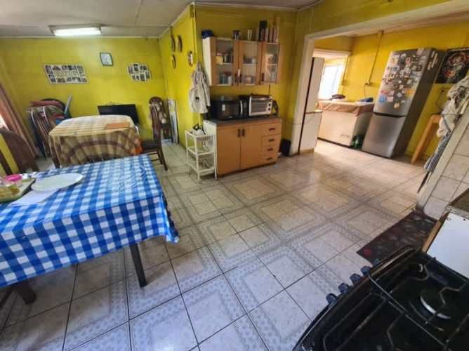 SE VENDE AMPLIA CASA EN SECTOR ALEMPARTE TALCAHUAN