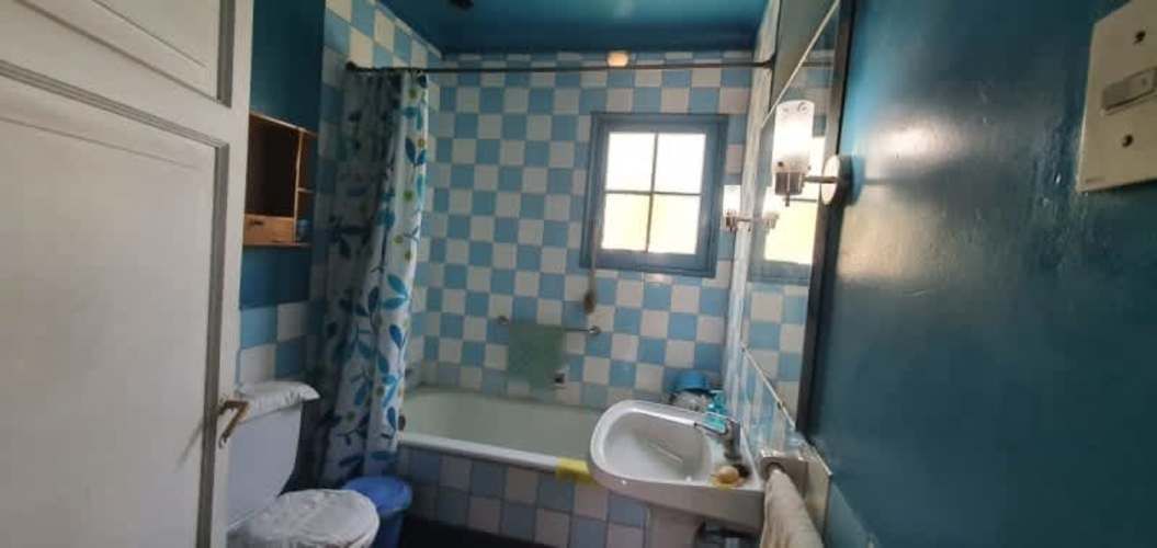 GRAN CASA ESQUINA EN VENTA, LA CISTERNA