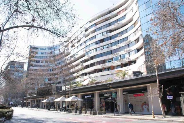 OFICINA Av.Providencia / Lyon