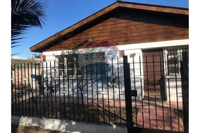 Casa en zona céntrica de buin