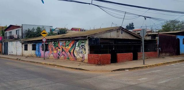 SE VENDE CASA CON LOCAL COMERCIAL LA SERENA