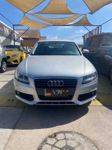 AUDI A4 1.8T, AT, TSFI, 2010 (68.000.- KM).