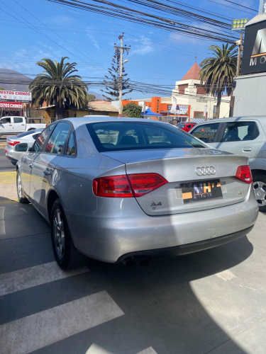 AUDI A4 1.8T, AT, TSFI, 2010 (68.000.- KM).