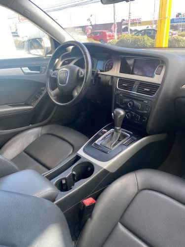 AUDI A4 1.8T, AT, TSFI, 2010 (68.000.- KM).