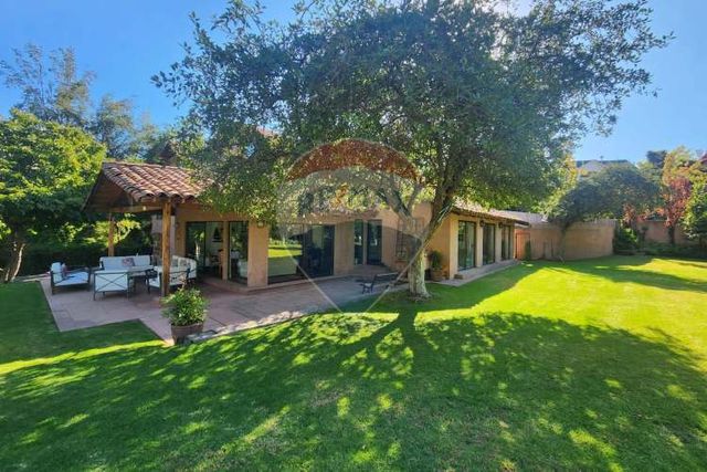 Maravillosa casa sector lo barnechea