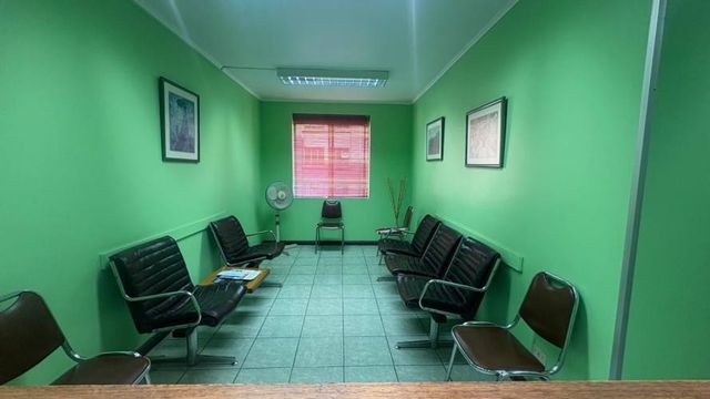 OPORTUNIDAD OFICINA 62 M2 EN PLENO STGO CENTRO