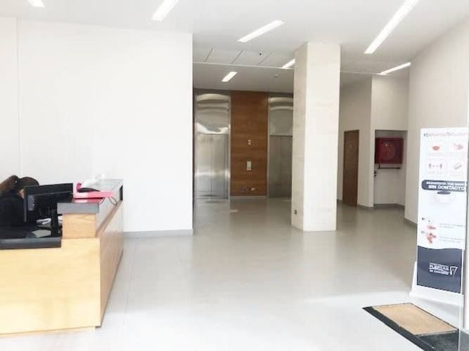 Oficina A PASOS DE SUPERMERCADO JUMBO Y DE EASY