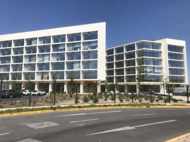 Oficina A PASOS DE SUPERMERCADO JUMBO Y DE EASY