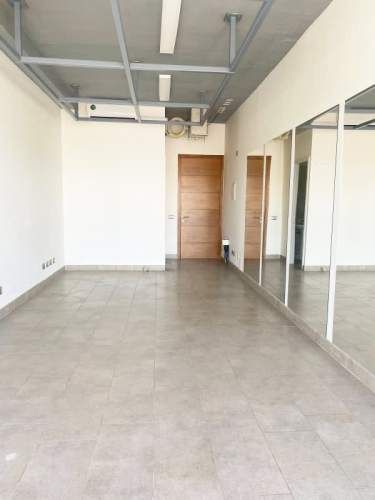 Oficina A PASOS DE SUPERMERCADO JUMBO Y DE EASY