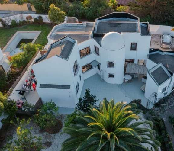 CASA Pasaje La Oración 4440