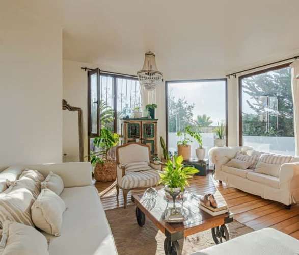 CASA Pasaje La Oración 4440