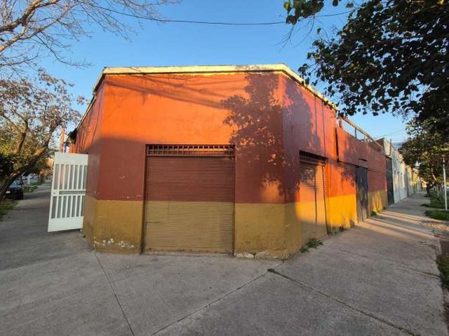 ESQUINA DE ESPIÑEIRA Y SAN VICENTE (93094)