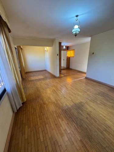 Se arrienda gran casa  (93196)