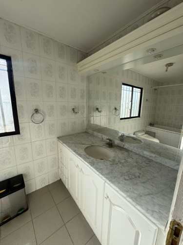 Se arrienda gran casa  (93196)