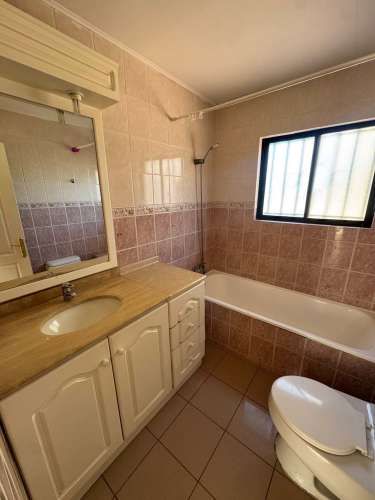 Se arrienda gran casa  (93196)