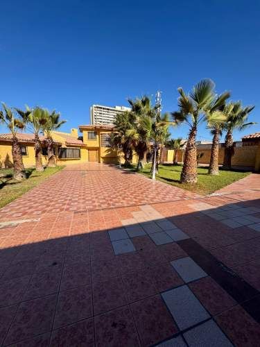 Se arrienda gran casa  (93196)