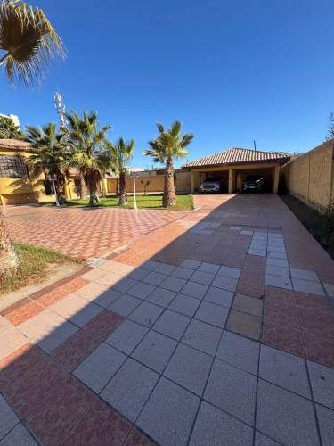 Se arrienda gran casa  (93196)