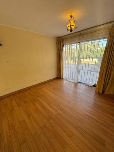 Se arrienda gran casa  (93196)