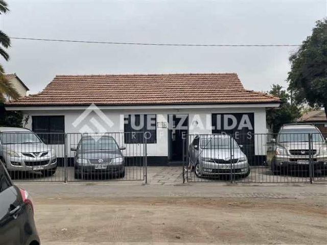 LOCAL COMERCIAL A pasos del metro Simon Bolivar