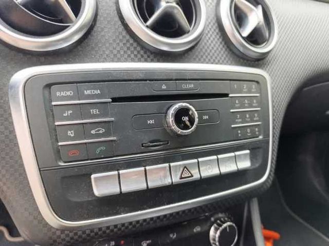 MERCEDES-BENZ A 200 2017
